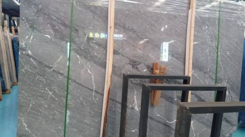 如何挑选不易裂的岩板台面？揭秘其选材与工艺要点