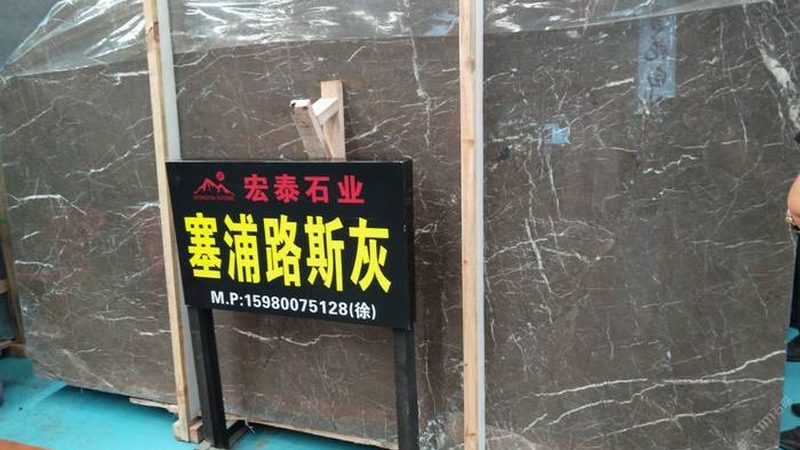 微晶石厂家选不对，施工半年就开裂